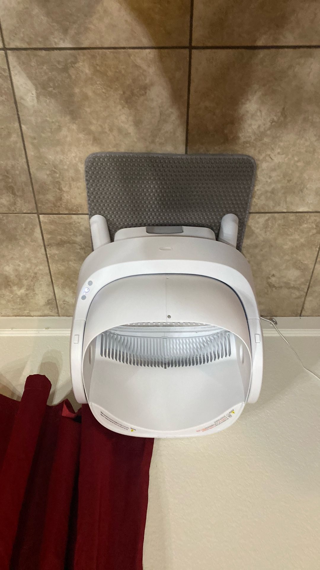 Electric litter box took out the box to show you guys how it works