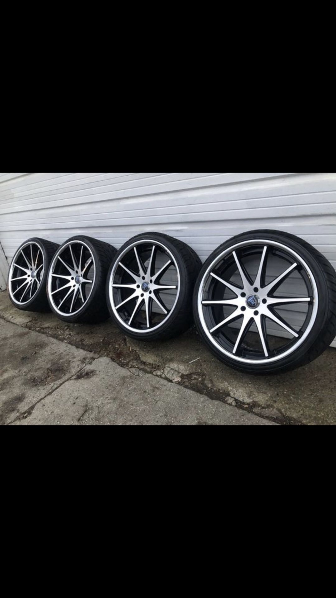 22” ROHANA RC10 WHEELS AND TIRES READ CAREFULLY