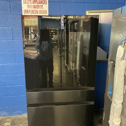 Cruz S Appliances Bespoke 23 Cu Ft 4 Door French Door Smart Refrigerator With Family Hub In Charcoal Glass -matte Black Counter Depth 