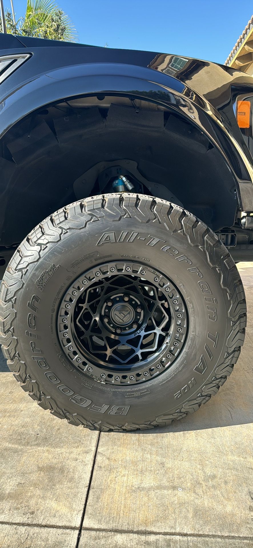 37x12.50 R17 Nitto Recon BFG KO2 Fuel Wheels Beadlock