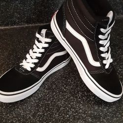 Vans Kids 2 .5 Great opportunity 