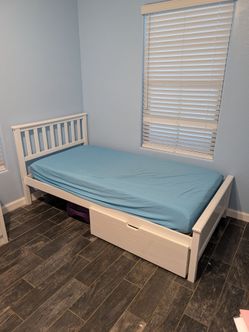 Twin bed