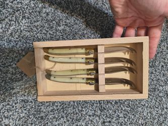 Jean dubost 4 cheese ivory knives