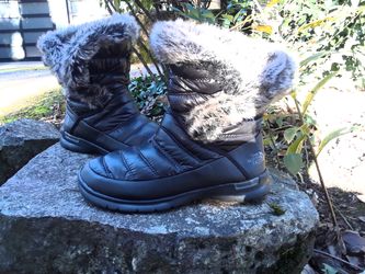 North face Nordic fur boots size7