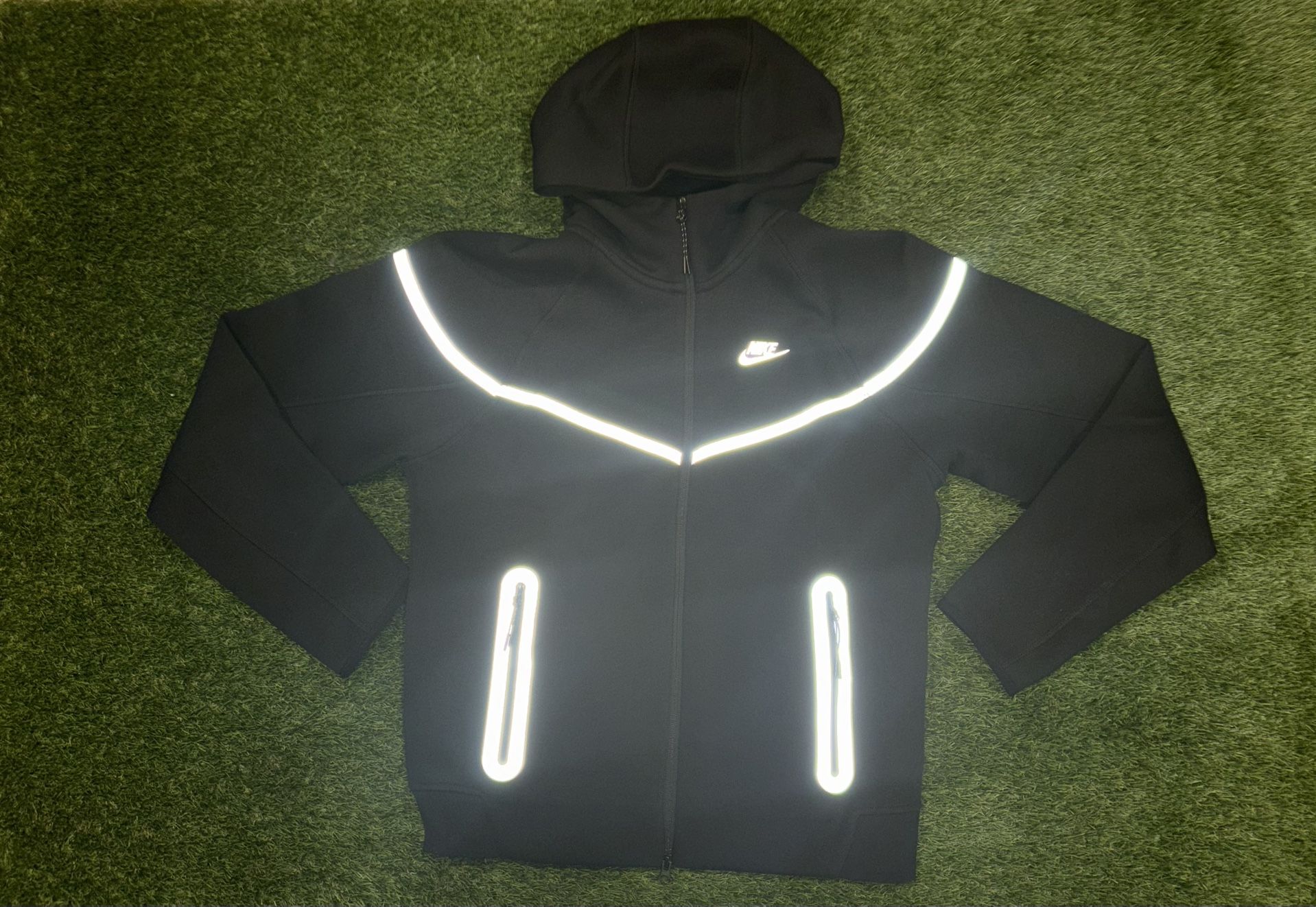 Nike Tech Reflective 