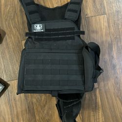 Barbarians QRF model from 221B Tactical  Security Vests With Attachments 