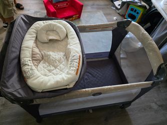 Graco pack and play