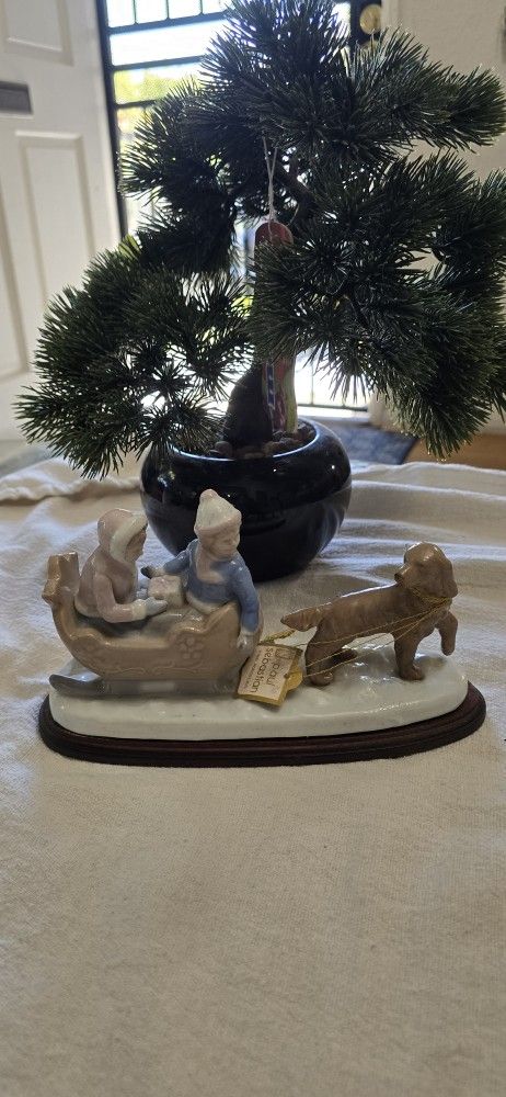 Vintage Porcelain Dogs Sled
