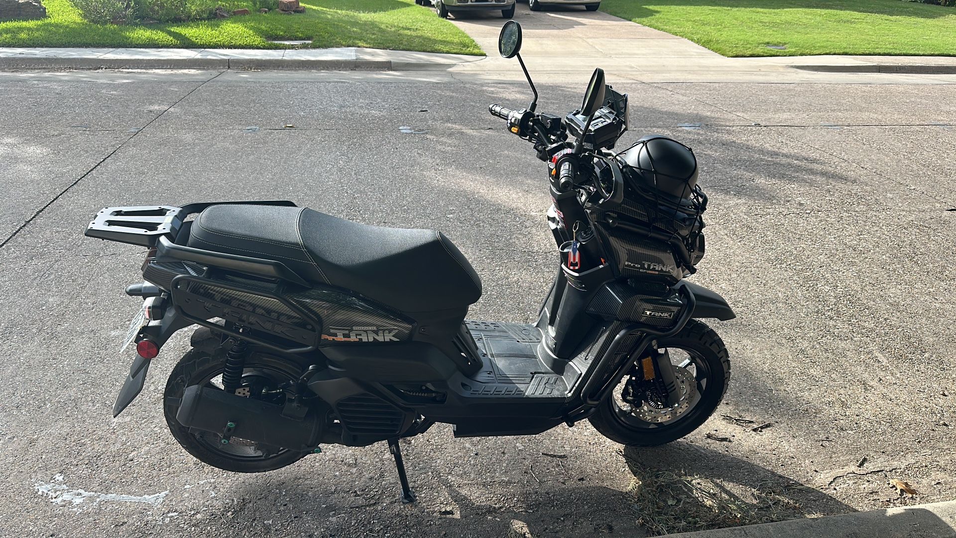 Chuma scooter Vitacci Tank 200 