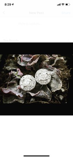 Round brilliant halo earrings 1.36ctw