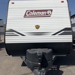 2022 COLEMAN  LANTERN 30ft Toyhauler 