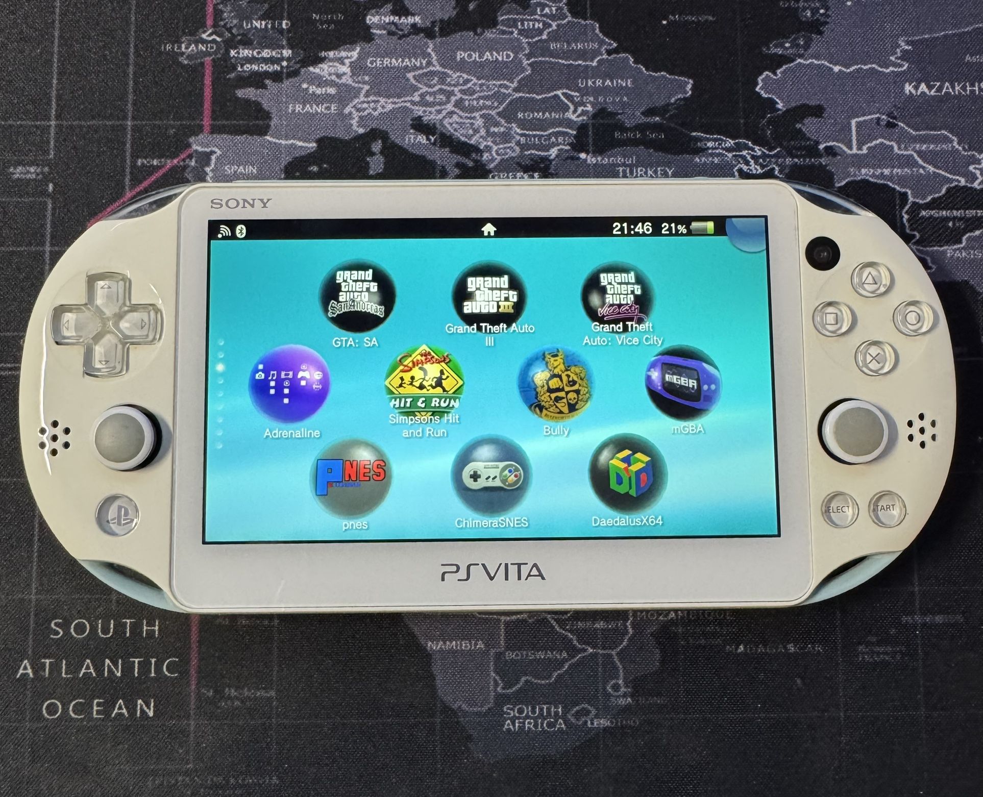 Ps Vita 2000 - 128gb With 5000+Games