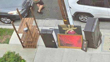 Freeeee moving items