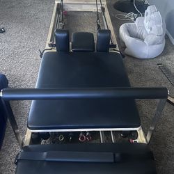 Pilates Reformer - 6 Springs - Foldable - Jump Board & Box Included 