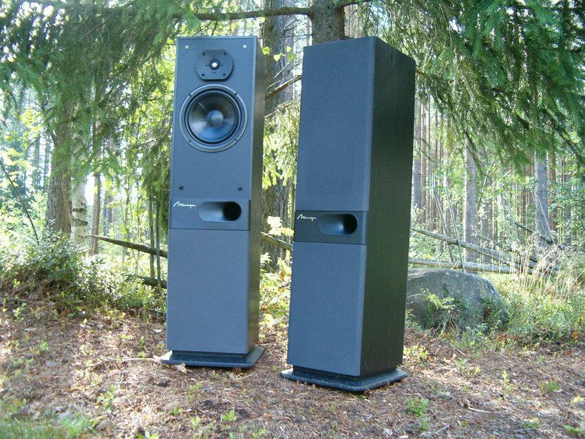 Mirage m790 floor standing speakers
