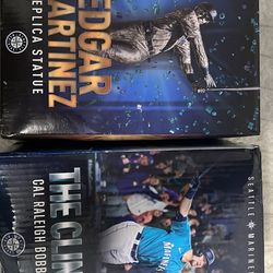 Statue And Bobble Head 