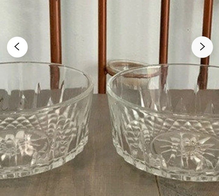 Arcoroc France Round Cleat Starburst Glass Serving Bowl