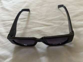 Black rectangular sunglasses