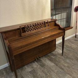 Piano Marantz
