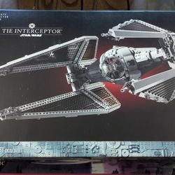 LEGO Star Wars 75382 UCS Tie Interceptor