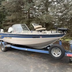 Crestliner 1850 Fishing Boat