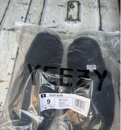 Yezzzy last ones size 7