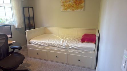 IKEA HEMNES twin/king daybed
