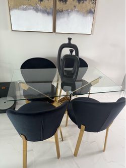dining room table set for 4
