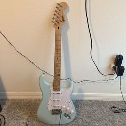 FENDER SQUIER STRATOCASTER GUITAR