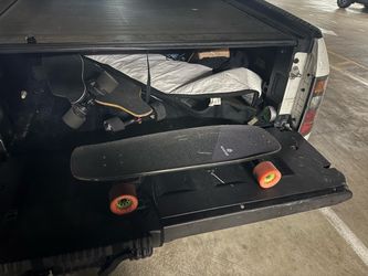 3 Boosted Electric Skateboards – 2 Like New + Parts/Project Board