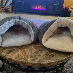 Pet Luxury Cozy Cave (1) Available 