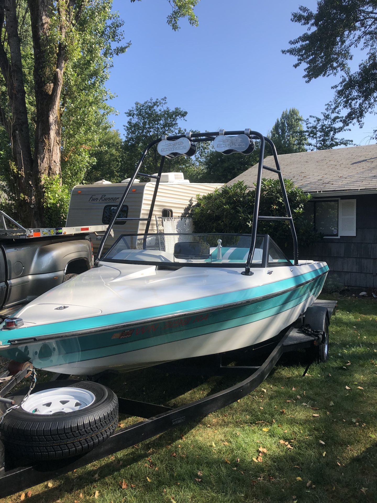 1990 blue water ski boat