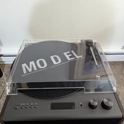 🎶 Victrola Eastwood Signature Bluetooth – Vintage & Functional, Everything Included! 🎶