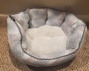 New Plush Dog/Cat Bed
