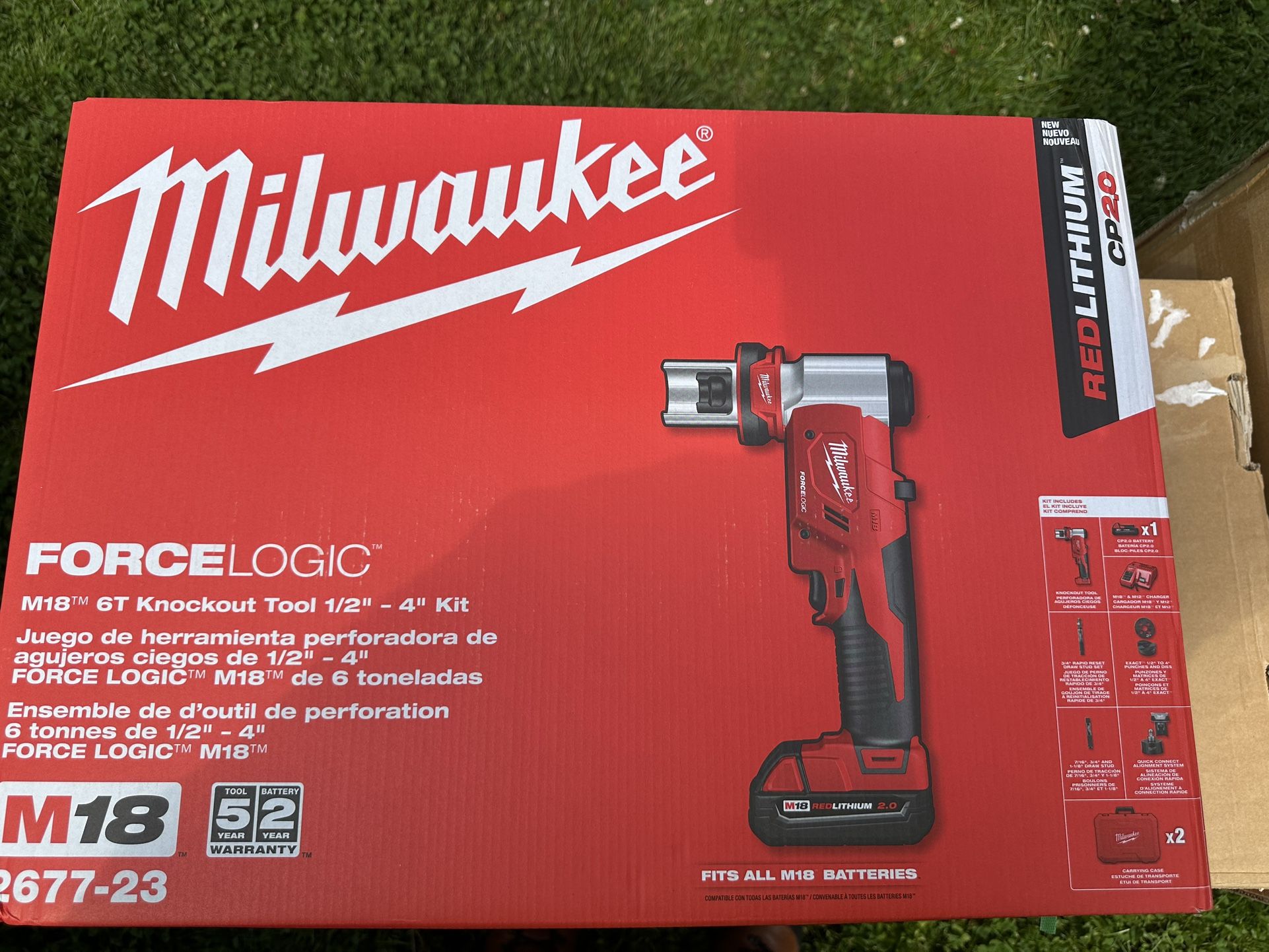 Milwaukee M18 18V Lithium-Ion 1/2 in. to 4 in. Force Logic 6-Ton Cordless Knockout Tool Kit with Die Set, One 2.0Ah Batter