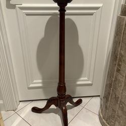 BOMBAY Pedestal Table. Solid Wood. Chippendale Style. Vintage Antique Look. Great For Art Sculpture Or Statue, Lamp, Planter Or Flower Vase!