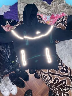 nike tech black (reflective)