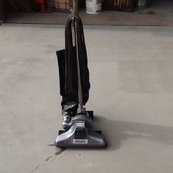 Commercial vacuum