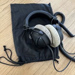 Beyerdynamic DT 770 PRO, 250 OHMS Headphones
