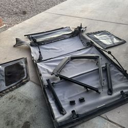 2015 Jeep Wrangler soft top with frame