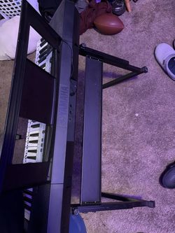 Yamaha YPT-260 61 Key Portable Keyboard