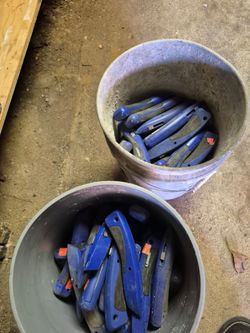 Lenox Utility blue knife