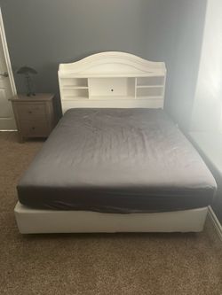 Bedroom set