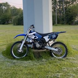 2001yz125