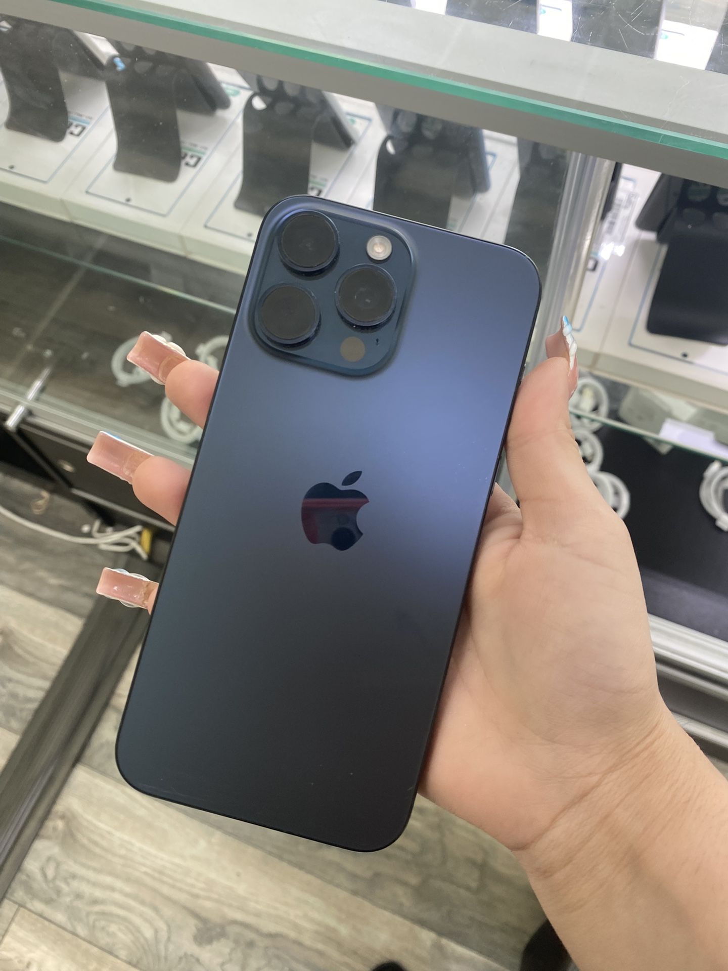 IPHONE 15 PRO MAX