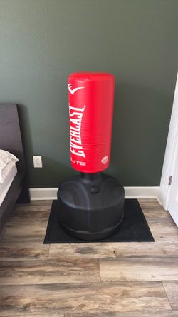 Everlast Elite Freestanding Heavy Kick or Punch Bag