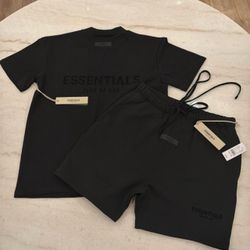 🔥 Conjunto Essentials Fear of God – Camiseta + Short 🔥