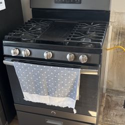 GE Gas Stove