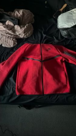 Red Nike tech