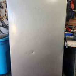 3.3 cuft HiSense refrigerator